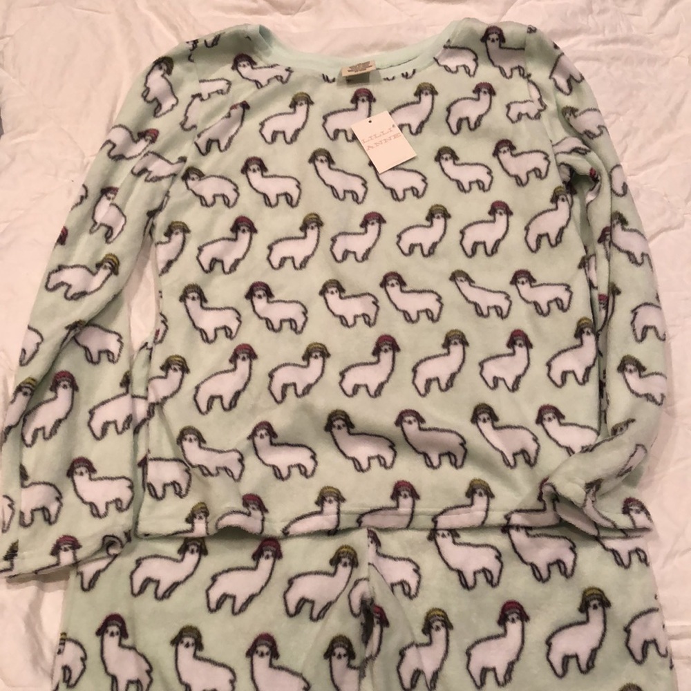 ModCloth Llama PJ Set - Picture 3 of 6